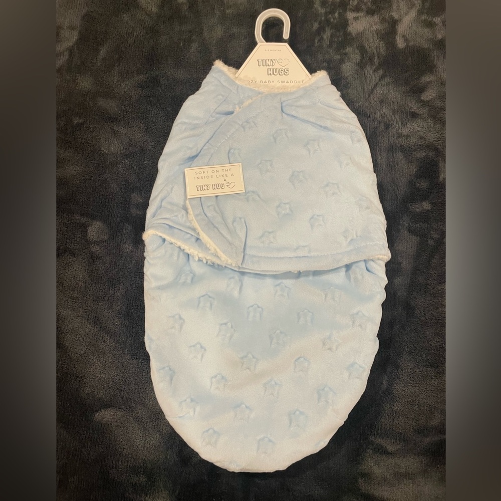 Tiny Hugs Swaddle